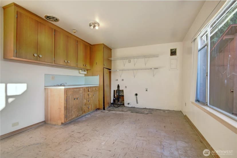 Property photo for 9037 38th Avenue Sw, Seattle photo 23