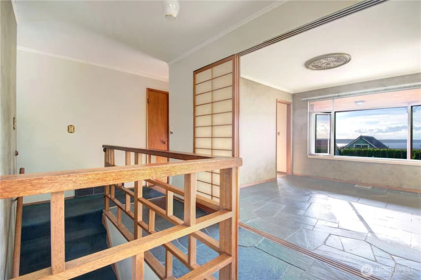 Property photo for 9037 38th Avenue Sw, Seattle photo 3