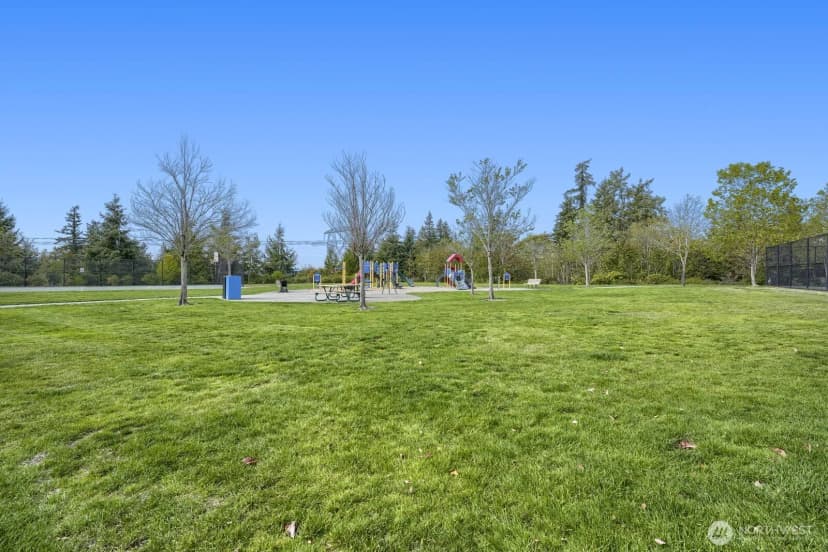 Property photo for 1905 24th Avenue Ne #103, Issaquah photo 31