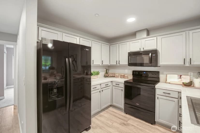 Property photo for 1905 24th Avenue Ne #103, Issaquah photo 12