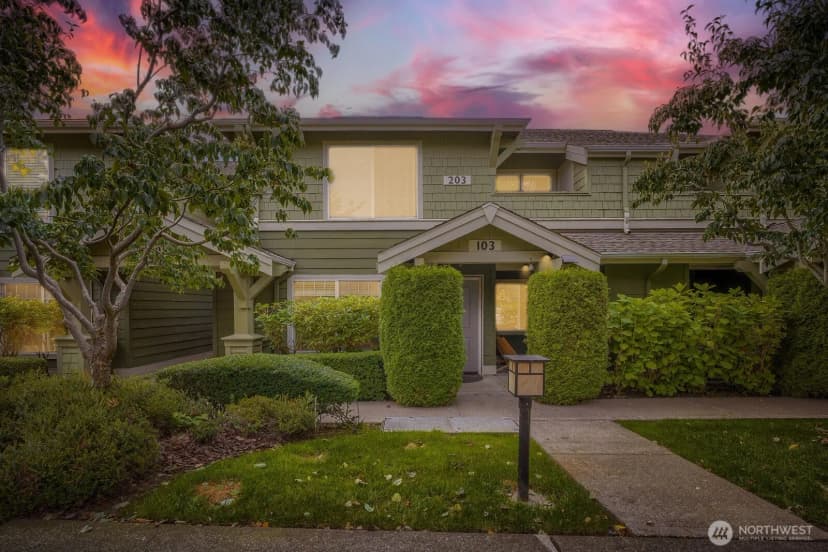 Property photo for 1905 24th Avenue Ne #103, Issaquah photo 26