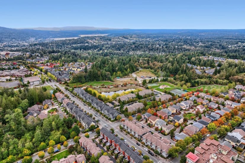Property photo for 1905 24th Avenue Ne #103, Issaquah photo 34