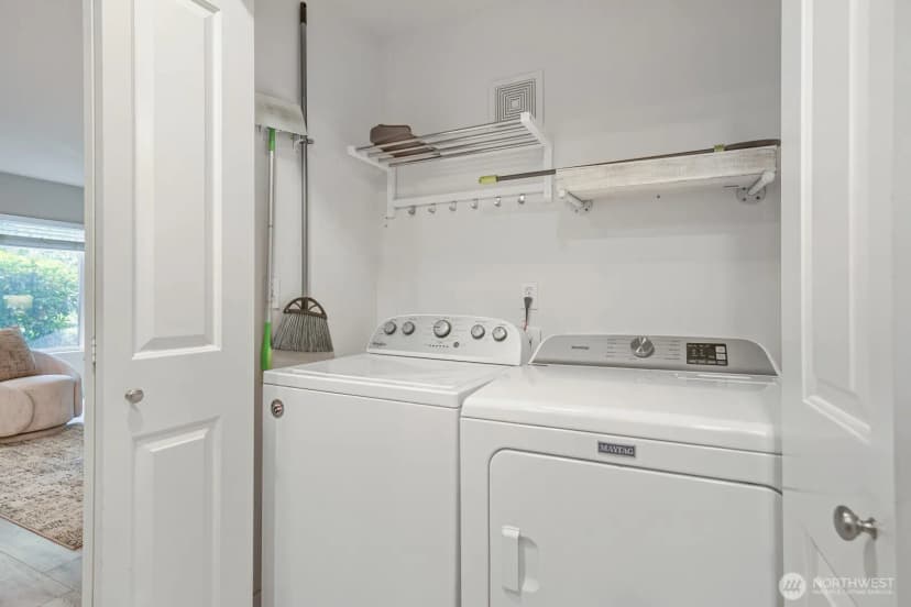 Property photo for 1905 24th Avenue Ne #103, Issaquah photo 24