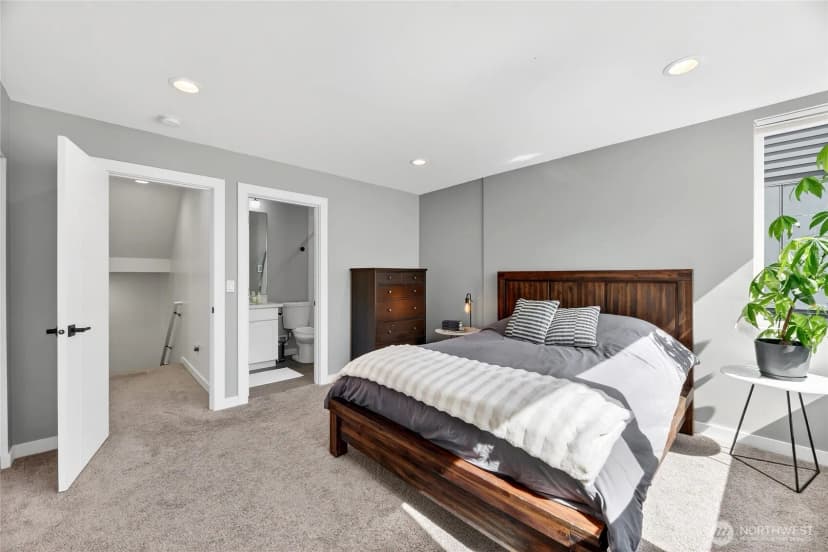 Property photo for 6320 41st Avenue Sw #b, Seattle photo 19