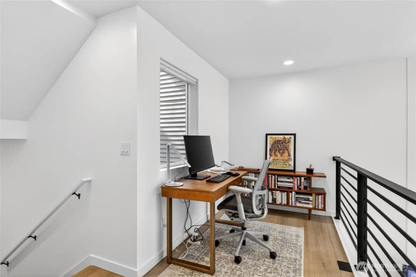 Property photo for 6320 41st Avenue Sw #b, Seattle photo 13