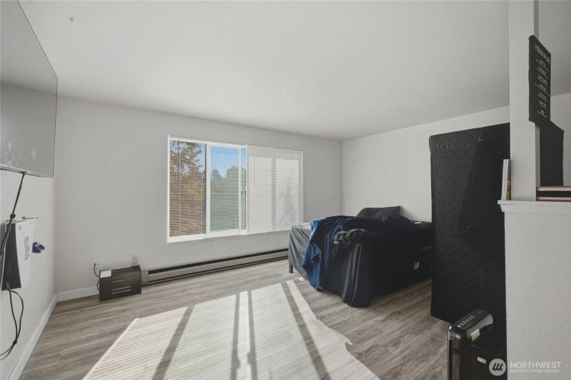 Property photo for 648 S 152nd Street, Burien photo 14