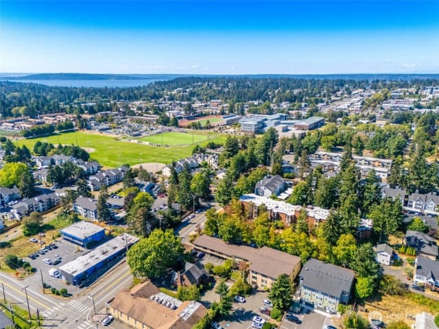 Property photo for 648 S 152nd Street, Burien photo 5