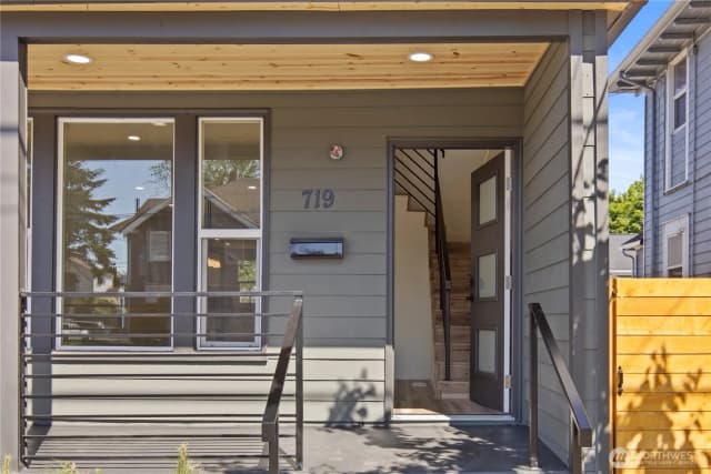 Property photo for 719 S Sprague Ave, Tacoma photo 2