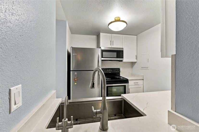 Property photo for 431 S 325th Place #w2, Federal Way photo 10