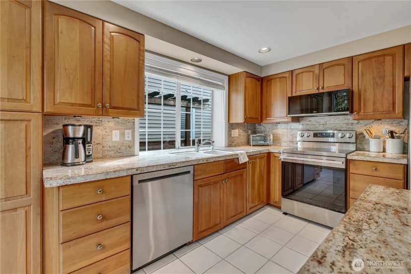 Property photo for 8313 61st Street Ct W, University Place photo 10