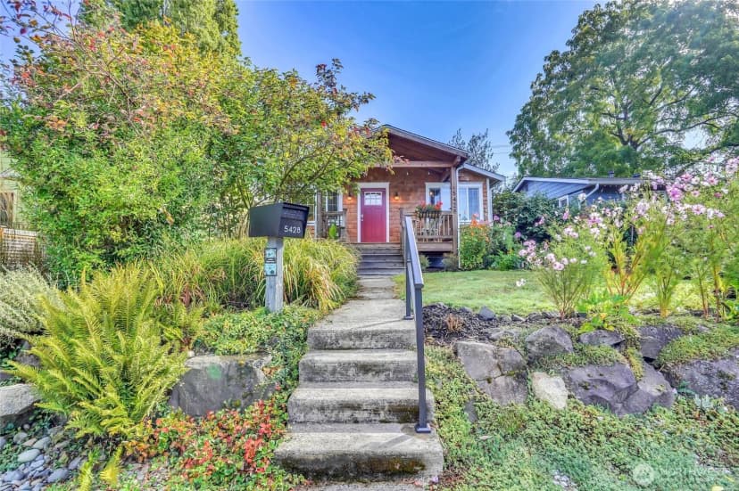 Property photo for 5428 25th Avenue Sw, Seattle photo 2
