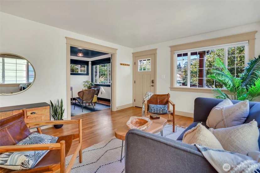 Property photo for 5428 25th Avenue Sw, Seattle photo 7