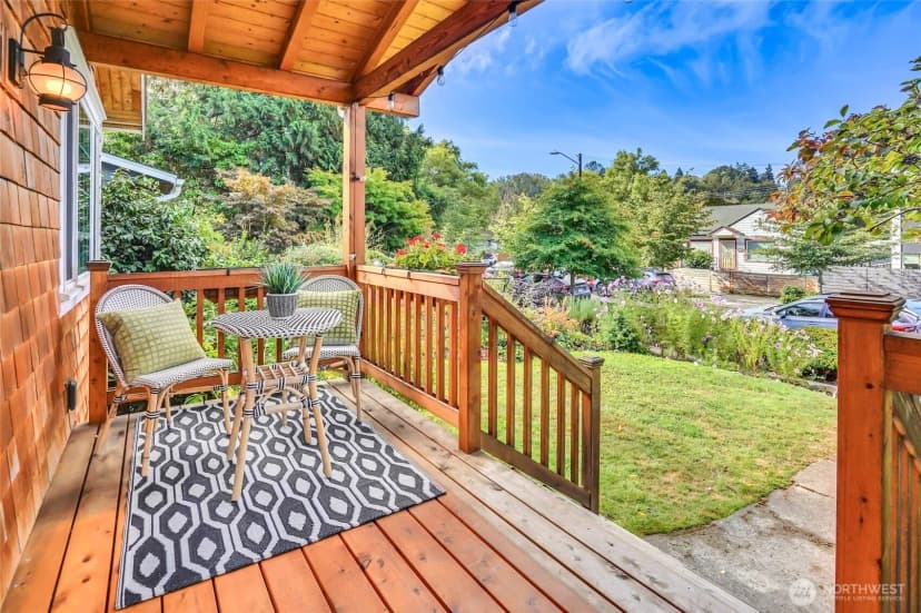 Property photo for 5428 25th Avenue Sw, Seattle photo 3