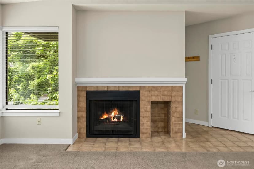 Property photo for 1300 Bellevue Way Ne #2, Bellevue photo 9