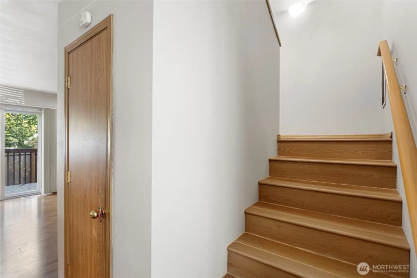 Property photo for 15815 Admiralty Way #d-4, Lynnwood photo 6