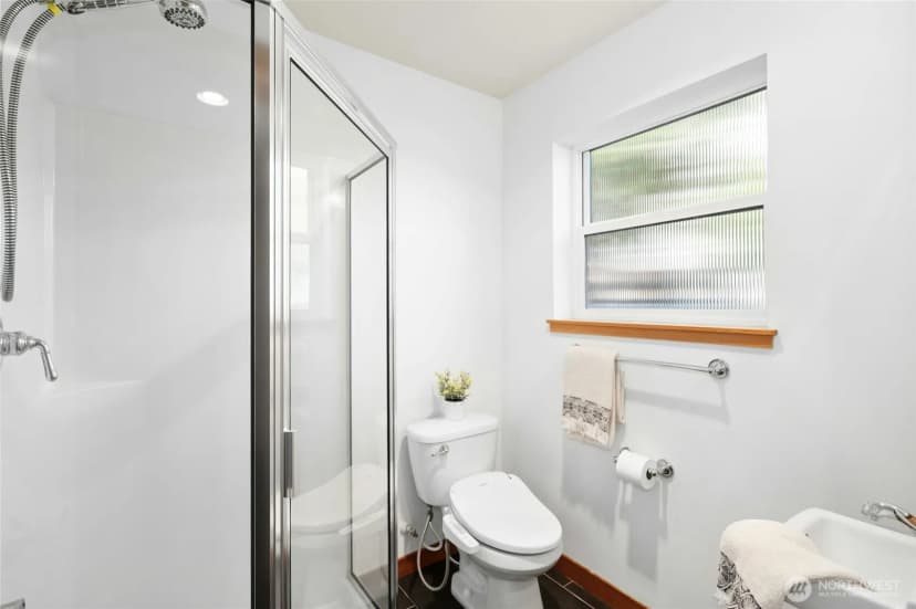 Property photo for 4331 9th Avenue Ne #c, Seattle photo 9