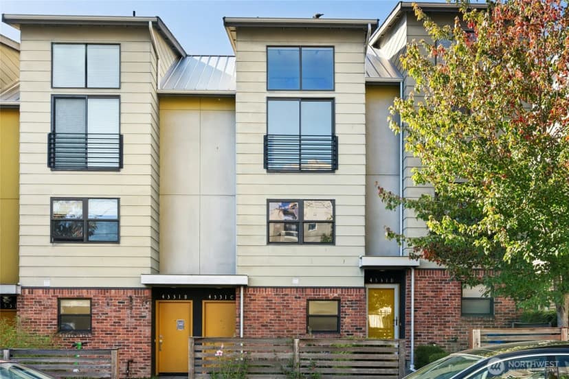 Property photo for 4331 9th Avenue Ne #c, Seattle