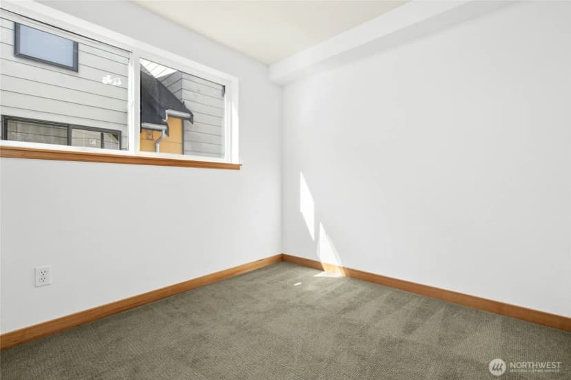 Property photo for 4331 9th Avenue Ne #c, Seattle photo 13