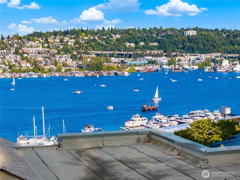 Property photo for 2419 8th Avenue N #403, Seattle photo 24