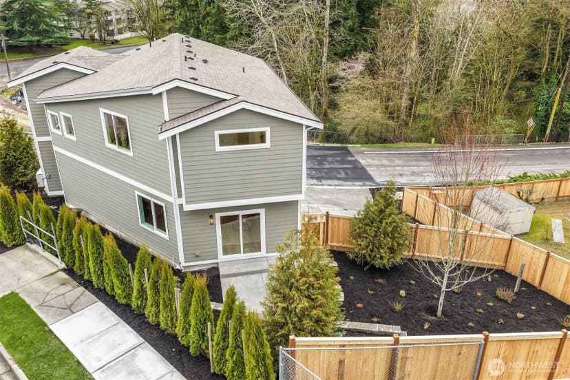 Property photo for 404 Edmonds Ave Ne, Renton photo 27