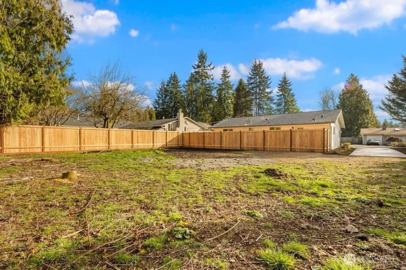 Property photo for 8708 Ne 140th Street #b, Kirkland photo 3