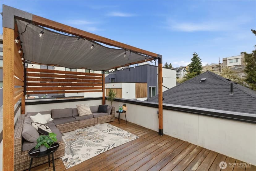 Property photo for 909 Hiawatha Place S #c, Seattle photo 24