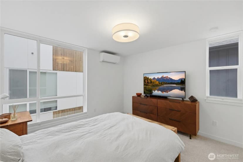 Property photo for 909 Hiawatha Place S #c, Seattle photo 15