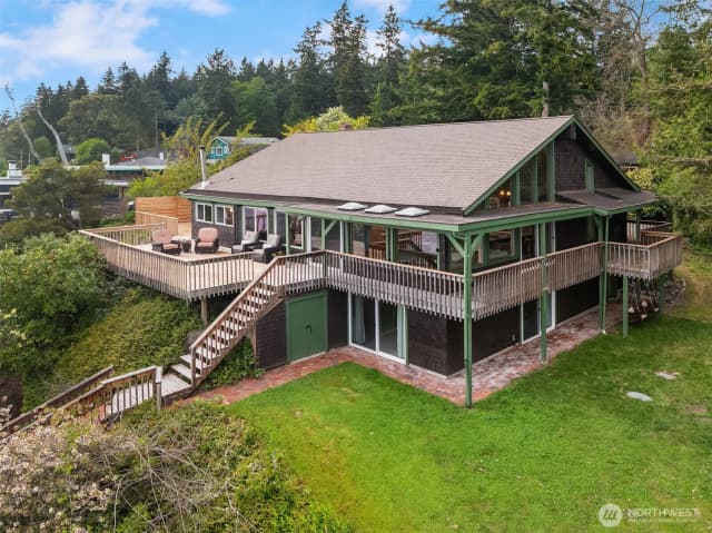 Property photo for 13725 Sw Pohl Road, Vashon photo 2