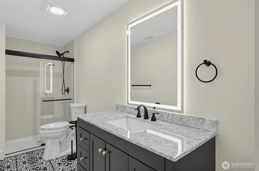Property photo for 418 Kennebeck Avenue S, Kent photo 22