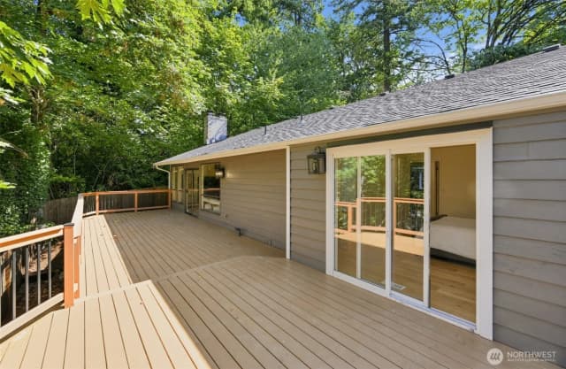 Property photo for 418 Kennebeck Avenue S, Kent photo 3