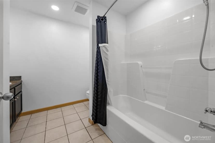 Property photo for 7220 Rainier Drive #101, Everett photo 18