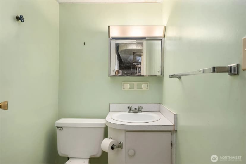 Property photo for 5653 125th Avenue Se, Bellevue photo 26