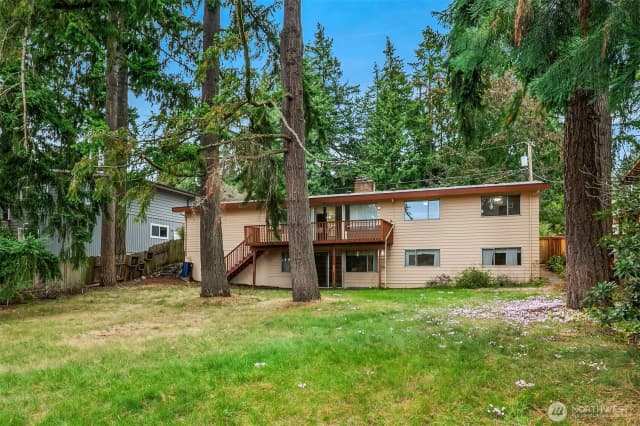 Property photo for 5653 125th Avenue Se, Bellevue photo 2