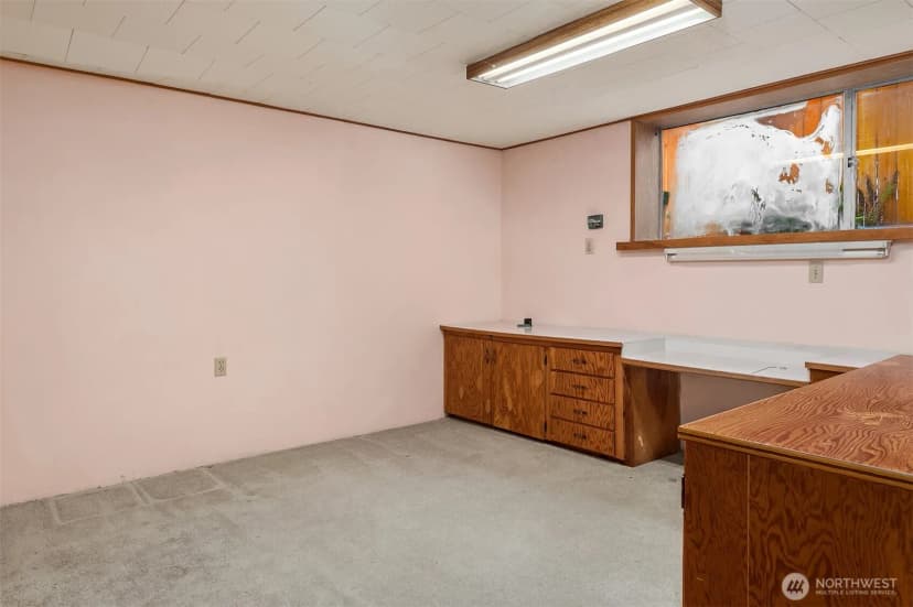 Property photo for 5653 125th Avenue Se, Bellevue photo 32