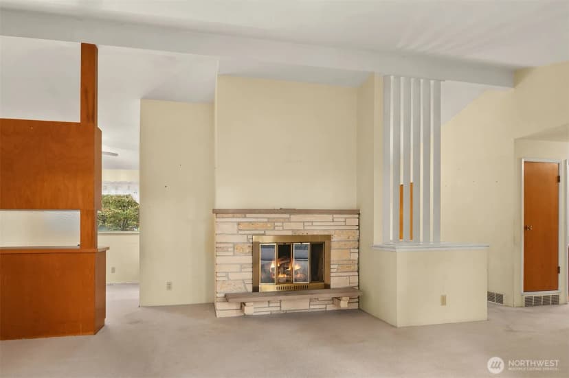 Property photo for 5653 125th Avenue Se, Bellevue photo 6