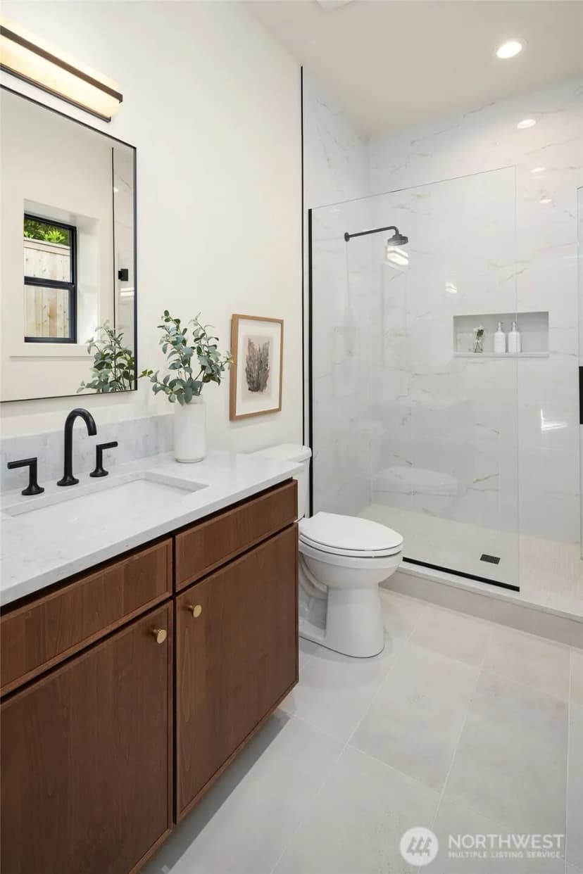 Property photo for 17626 Talbot Road, Edmonds photo 26