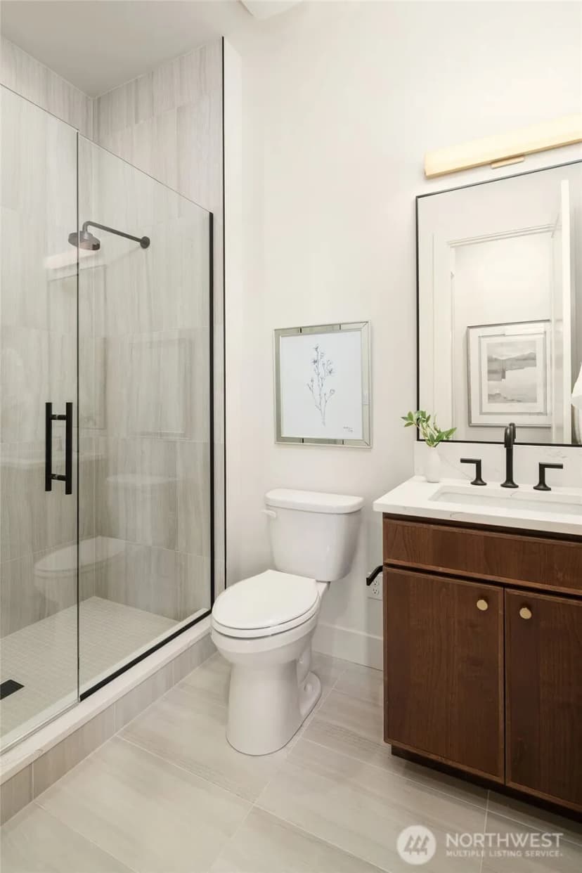 Property photo for 17626 Talbot Road, Edmonds photo 32