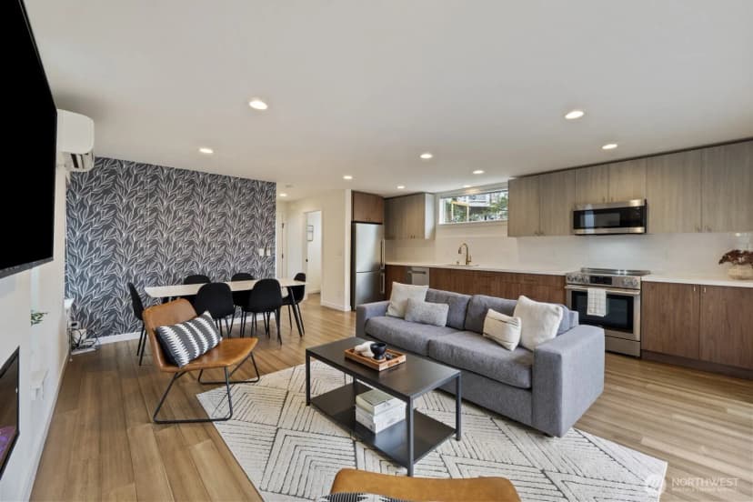 Property photo for 7507 Latona Avenue Ne, Seattle photo 5