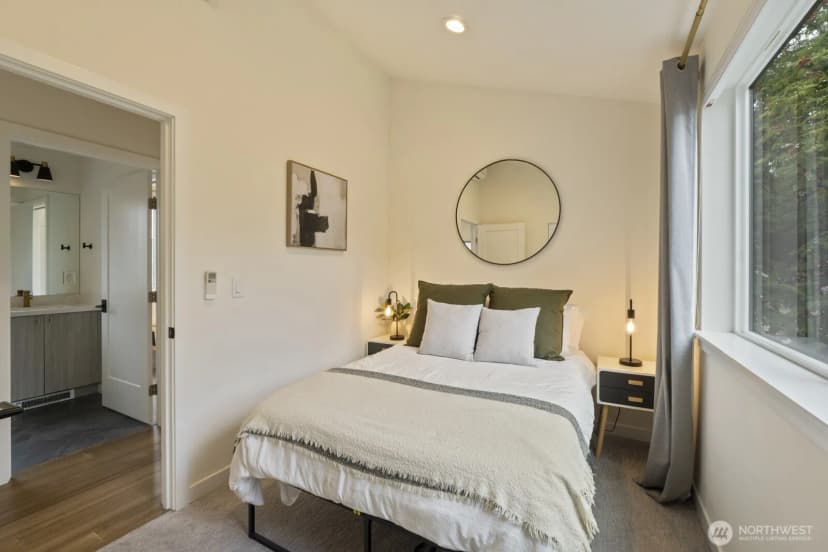Property photo for 7507 Latona Avenue Ne, Seattle photo 19