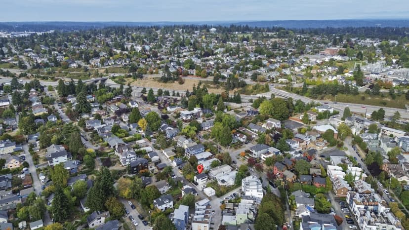 Property photo for 7507 Latona Avenue Ne, Seattle photo 31