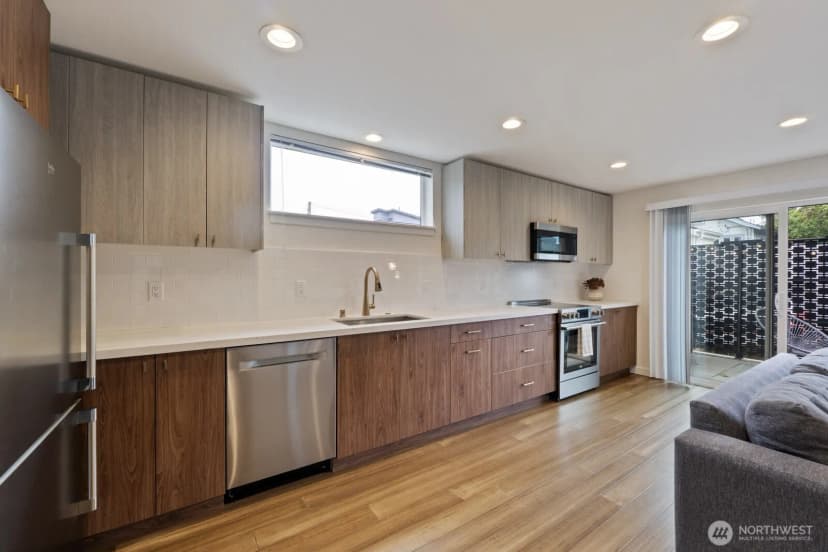 Property photo for 7507 Latona Avenue Ne, Seattle photo 12