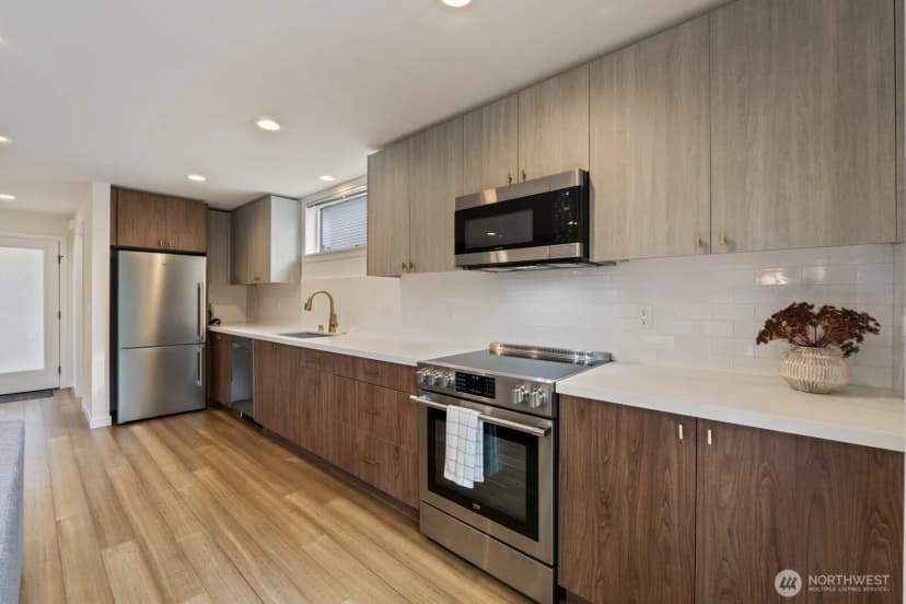 Property photo for 7507 Latona Avenue Ne, Seattle photo 13