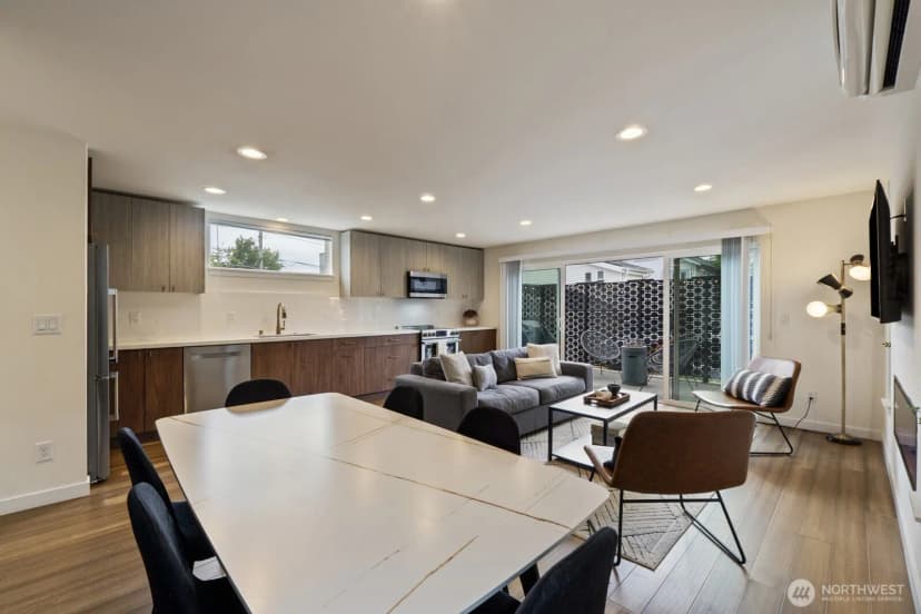 Property photo for 7507 Latona Avenue Ne, Seattle photo 14