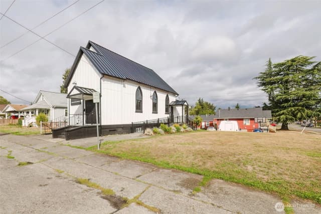 Property photo for 1904 8th Street, Bremerton photo 3