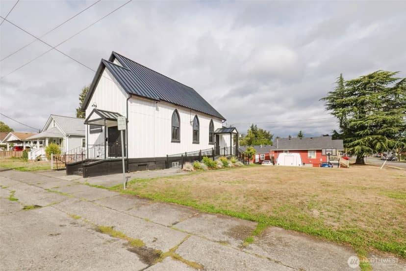 Property photo for 1904 8th Street, Bremerton photo 3