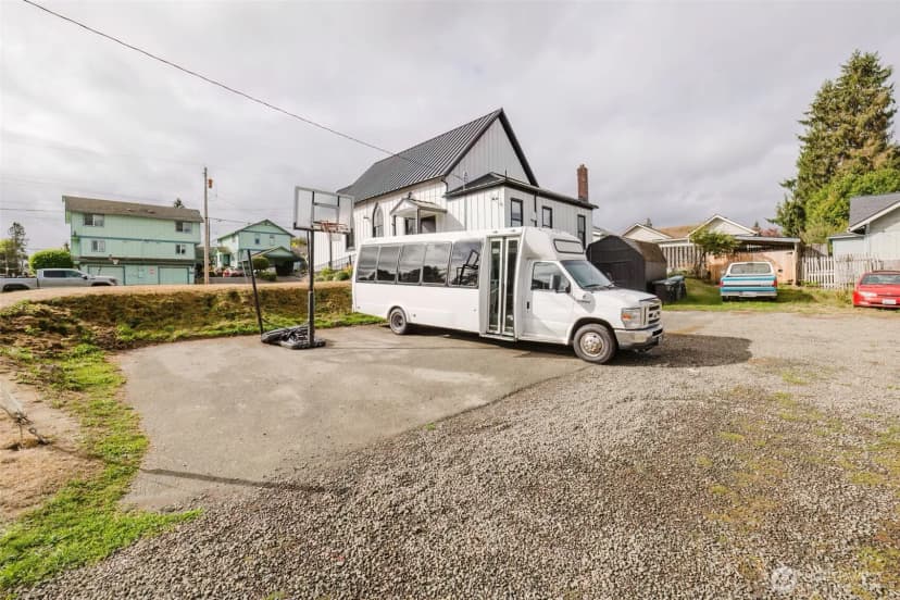 Property photo for 1904 8th Street, Bremerton photo 6