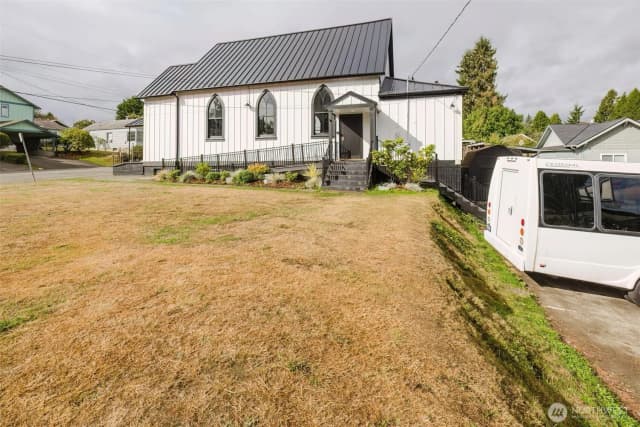 Property photo for 1904 8th Street, Bremerton photo 5