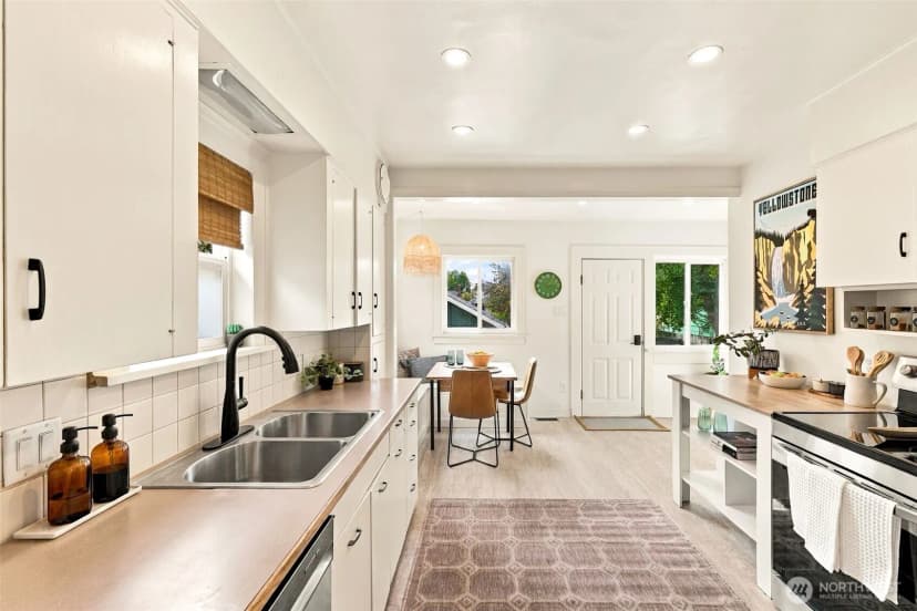 Property photo for 507 N 81st Street, Seattle photo 10