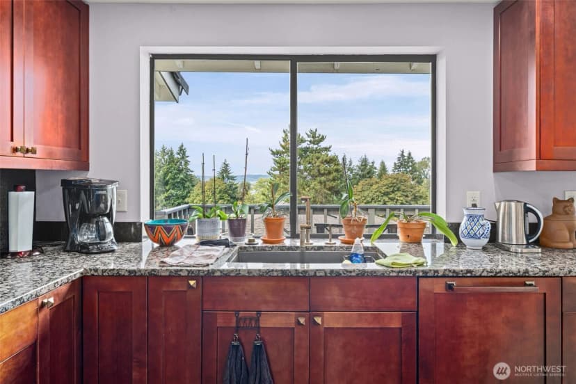 Property photo for 1922 Dumas Circle Ne, Tacoma photo 15
