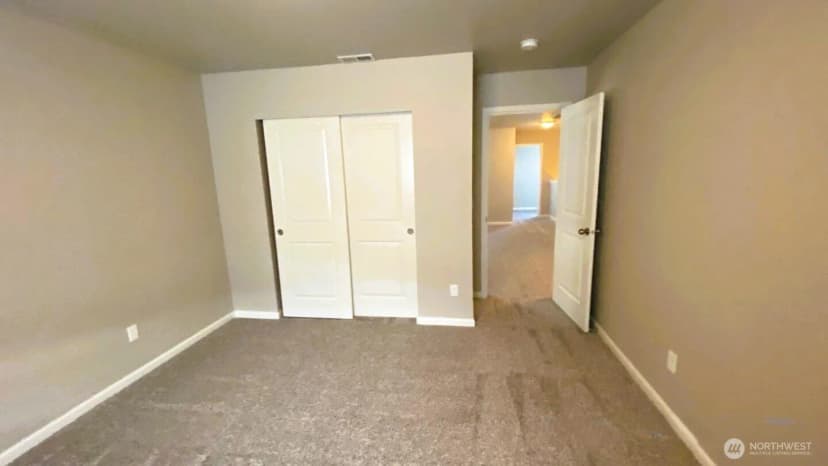 Property photo for 410 Buell Street Sw, Orting photo 9